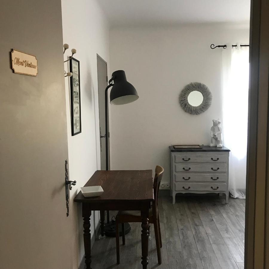 Chambres D'Hotes Et Gites Le Mas Mellou Orange  Exteriör bild